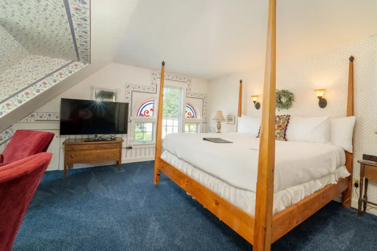 Iris Room at Yelton Manor